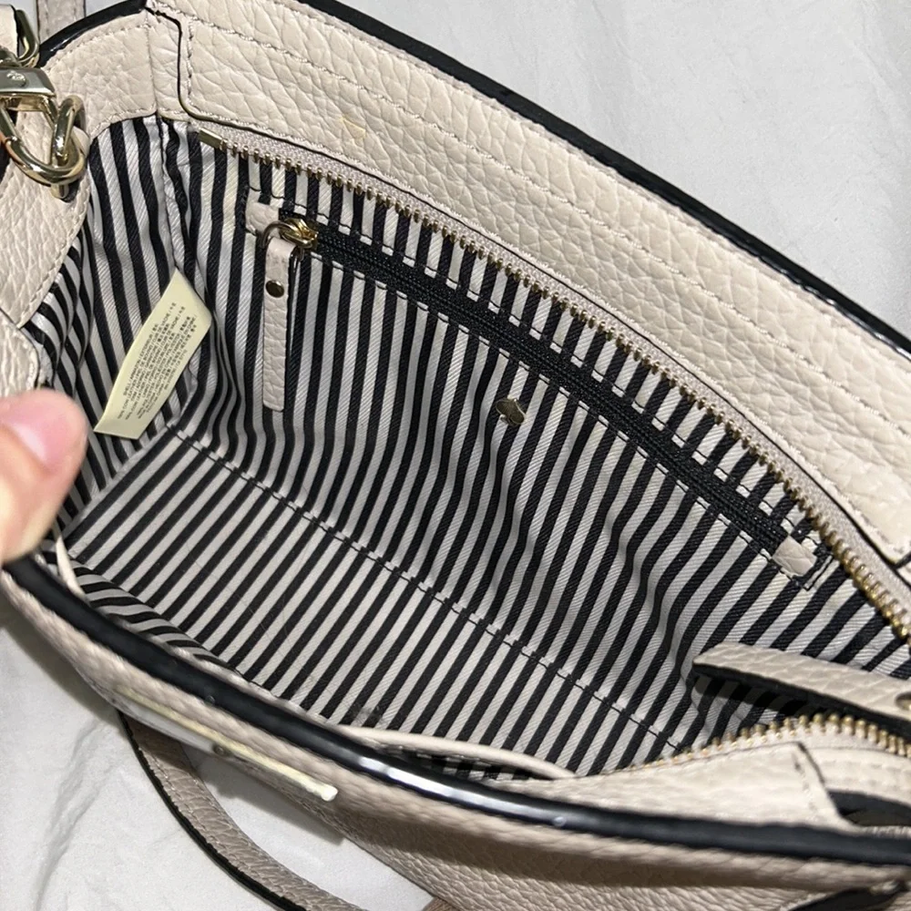 Kate Spade Cross-body Purse - Picture 5 of 8